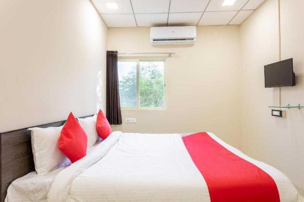 מלון אינדורה Jagtara Residency מראה חיצוני תמונה